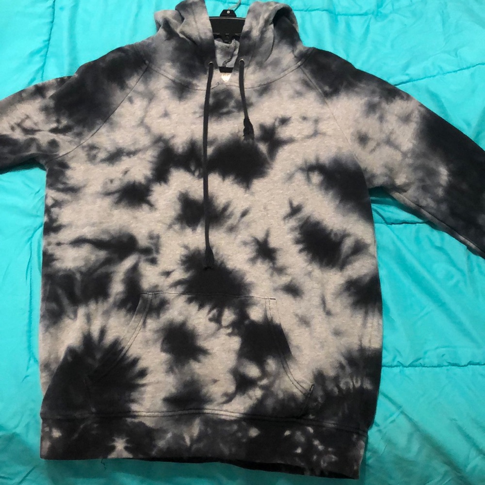 super cute tie die hoodie (purchased from zumiez)